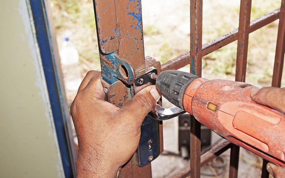 ouverture de porte claquée serrurier Vanves